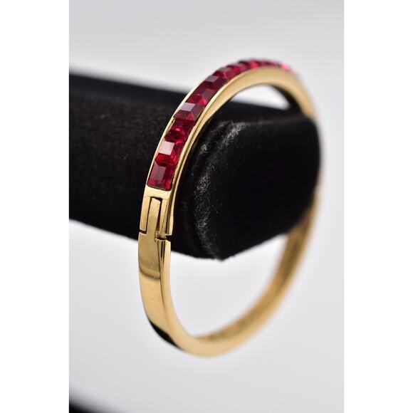 Givenchy Red Square Crystal Bangle Bracelet Gold Tone Shiny Signed 1980s BinO - Picture 4 of 12